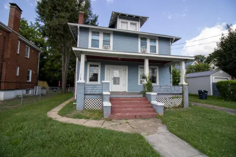 Spacious Bottom-Level 1BR Unit
