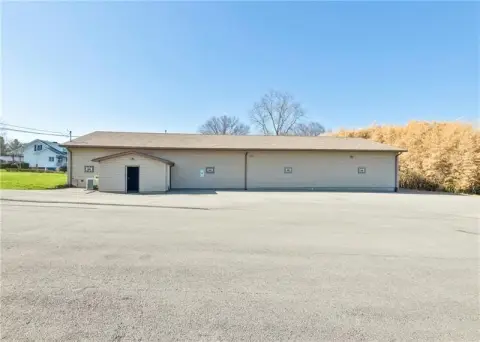 Office Units with Private Rooms