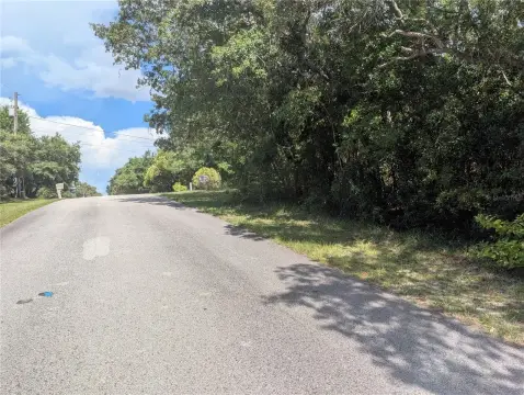 Residential Homesite with 100-Foot Frontage