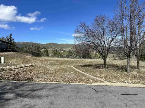 Residential Lot with Mountain Views