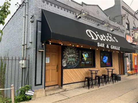 Operating Bar & Pub with Liquor License