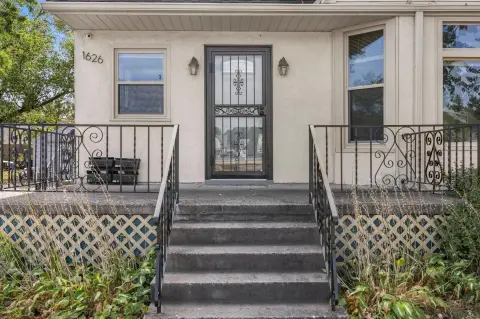 Remodeled Fourplex with Coin Laundry