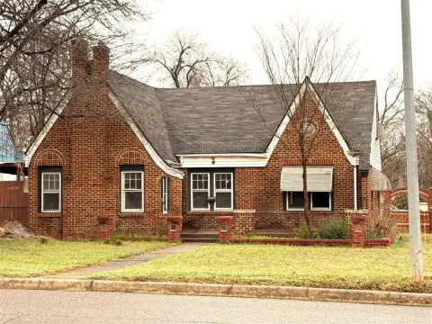 Putnam Heights Triplex Opportunity