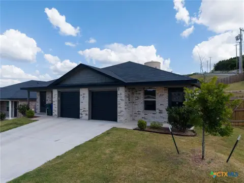 Ranch Duplex with Open-Concept Layout