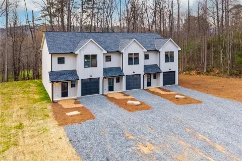 New Construction Triplex in Ellijay