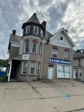Triplex with Storefront