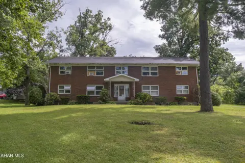 Remodeled Quadplex with Garages
