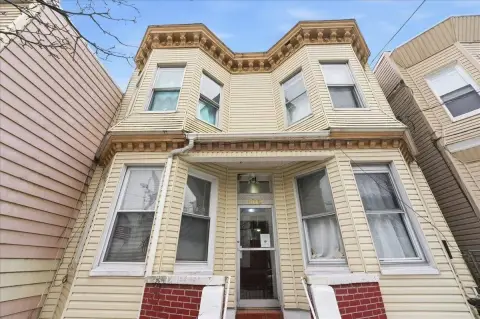 Quadplex with Bonus Studio