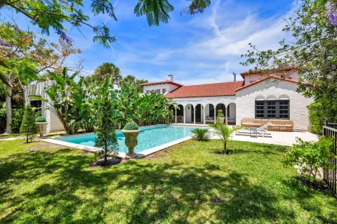 West Palm Beach Sprawling Lot