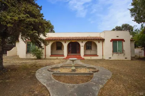 Single-Story Triplex with Garages