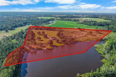 Glennville Acreage with Modern Home