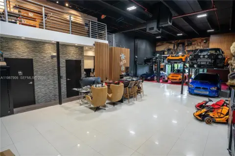 Luxury Flex Space in Doral