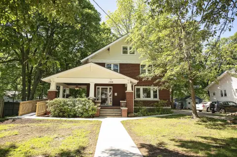 Free-Standing Work-Live Office Space