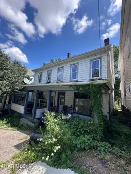Duplex with Full Basement
