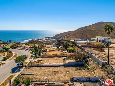 Ocean View Lot in Malibu