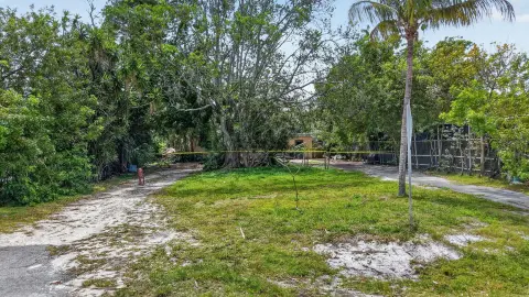 Land in East Delray Beach