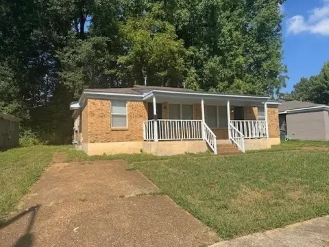 Tenant-Occupied Brick Duplex in Memphis