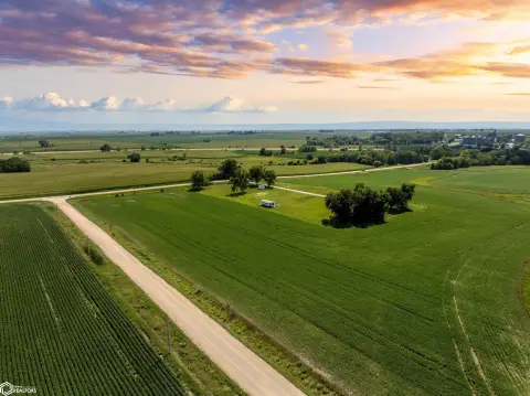 Corner Farmland with Cropland