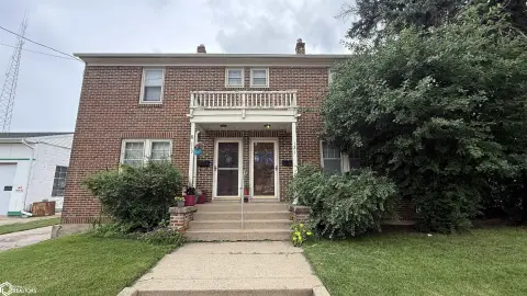 Side-by-Side Duplex with 2-Bed Units