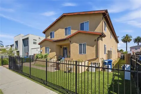 Newer Duplex Near SoFi Stadium