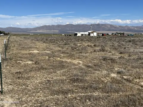 Gravel-Road Fronted Agricultural Land