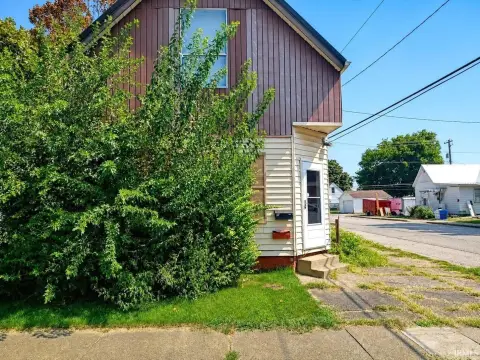 Two-Unit Duplex with Yard Barn