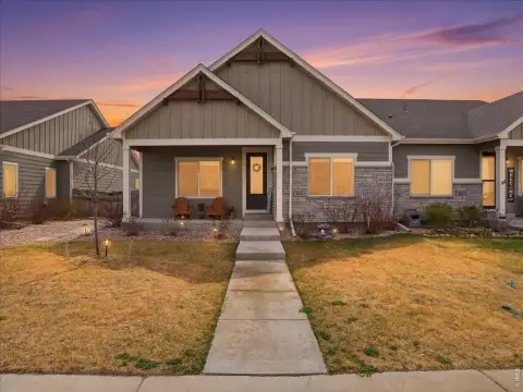 Ranch-Style Condo with Fenced Yard