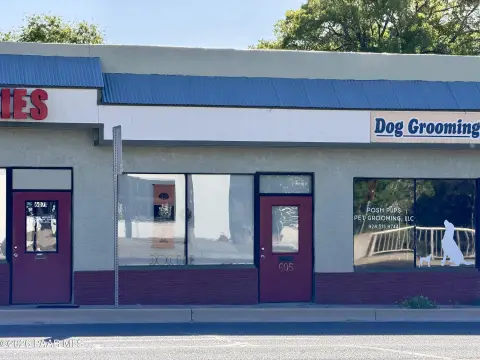 Retail Storefront with Office