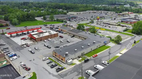 11-Unit Shopping Center