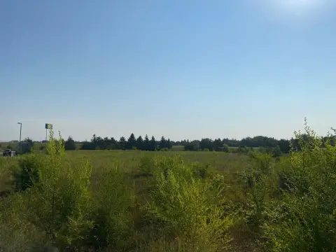Commercial Land Near Retailers