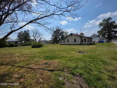 Commercial Land with Existing Structure