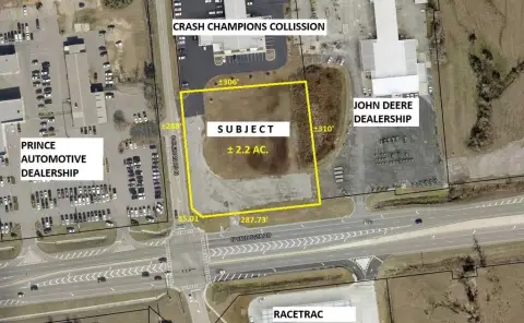 Signalized Commercial Corner Lot