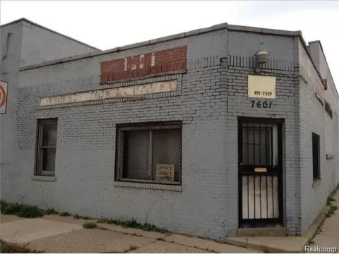 Detroit Commercial Building with Warehouse