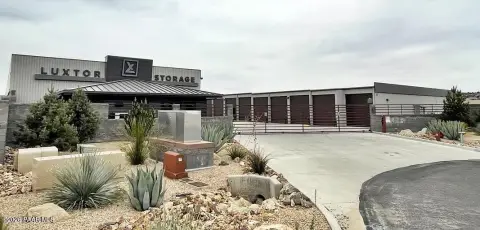 Storage Condo Near Highway 89A