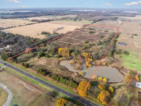 25 Acres Near Bois D'Arc