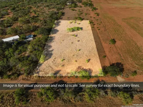 Land Available in Bigfoot, TX