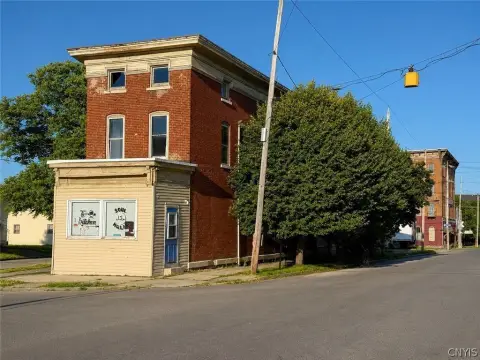 Mixed-Use Property with Updated Systems