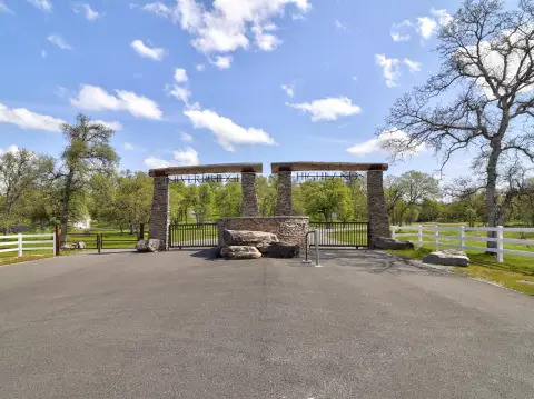 Palo Cedro Estate Sized Parcel