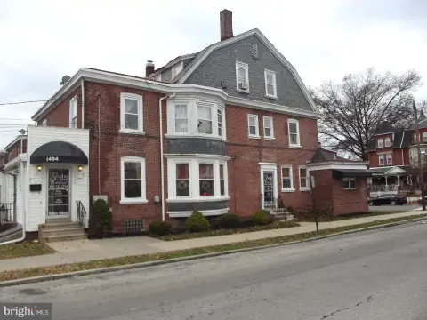 Medical Office Space with Garage