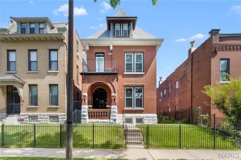 Well-Maintained Duplex Home