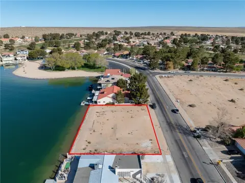 Waterfront Land in Silver Lakes