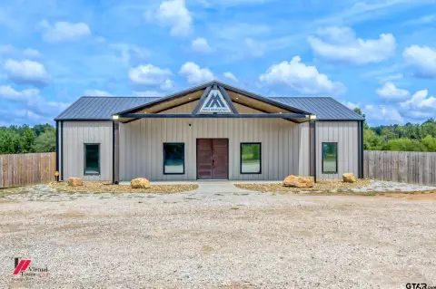 Freestanding Office Building with Storage