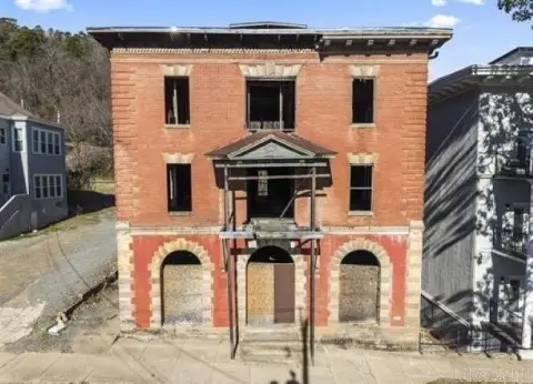 Historic Knickerbocker Building Opportunity