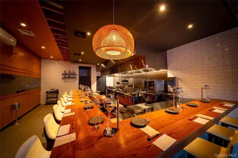 Established Restaurant in Prime Location