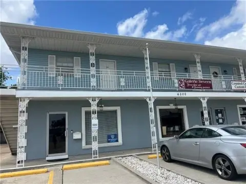 Versatile Commercial Space in Metairie