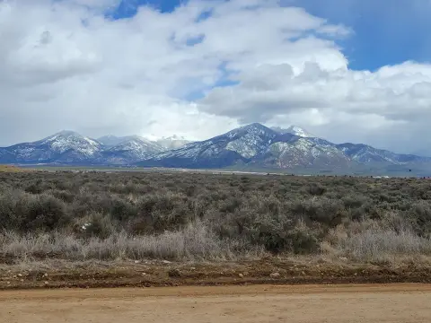 Unrestricted Land in Taos, NM