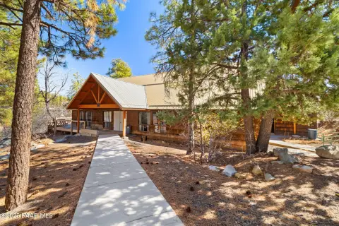 Campground With Cabins
