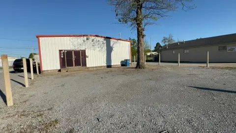 Versatile Commercial Building in McAlester