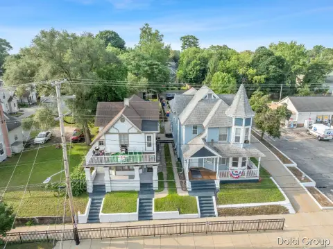 8-Unit Apartment Buildings