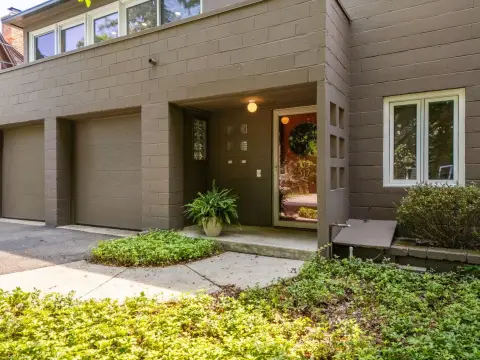 Architect-Designed Duplex with Flexible Layout